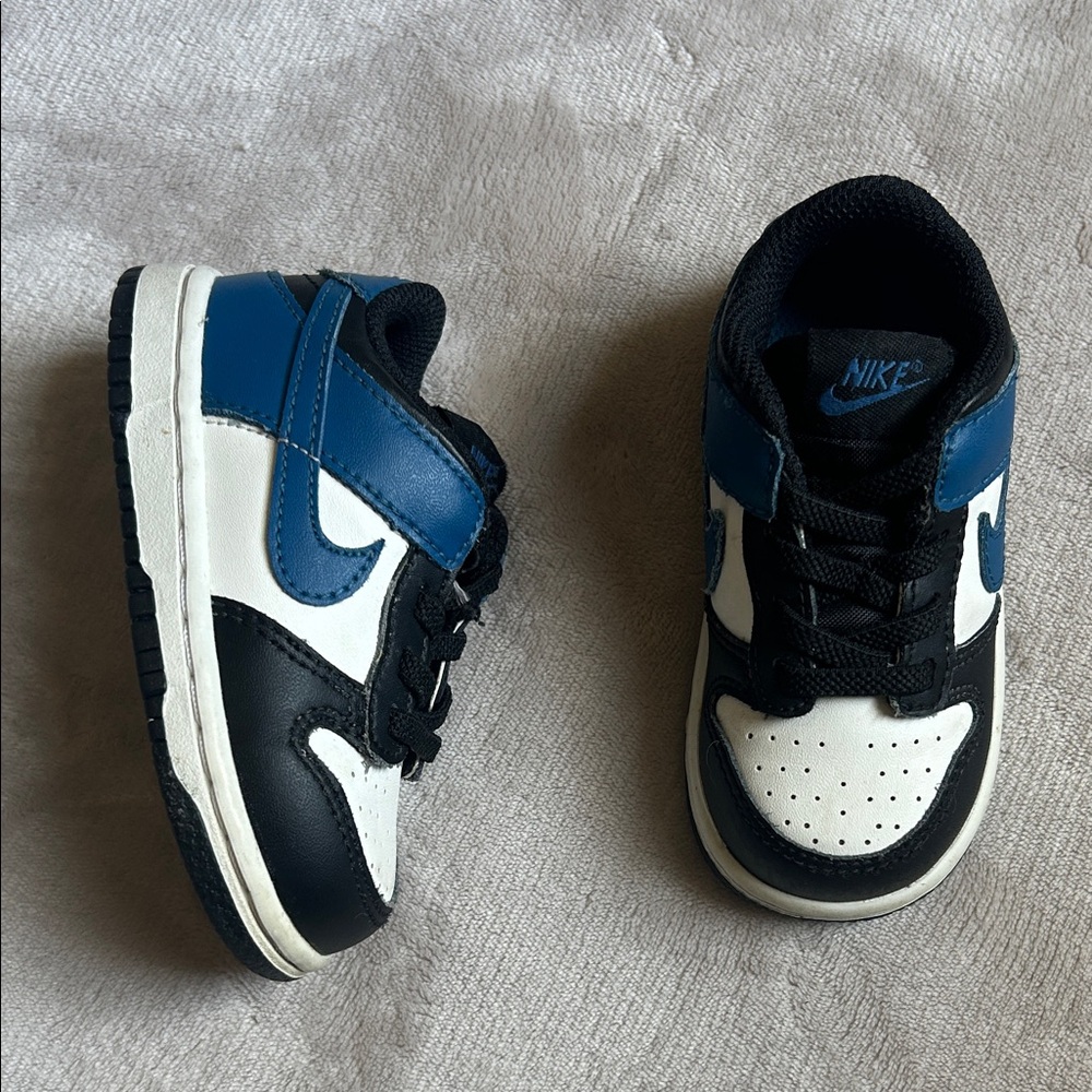 Nike Dunk Low Toddler Size 7C Black Blue White Athletic shoes